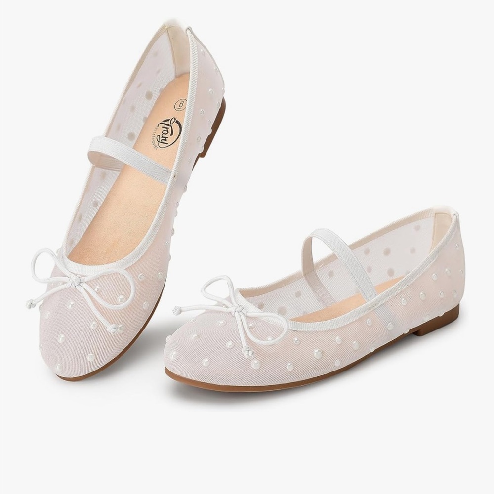 NWT White Polka Dot Ballet Flats